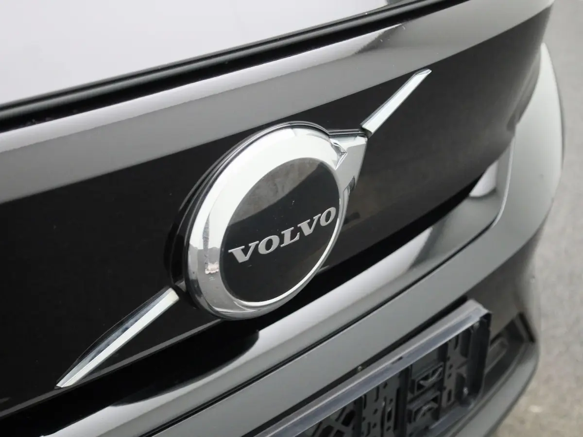 Core | Camera | Navigatie | Climate Control | Apple Carplay/Android Auto |