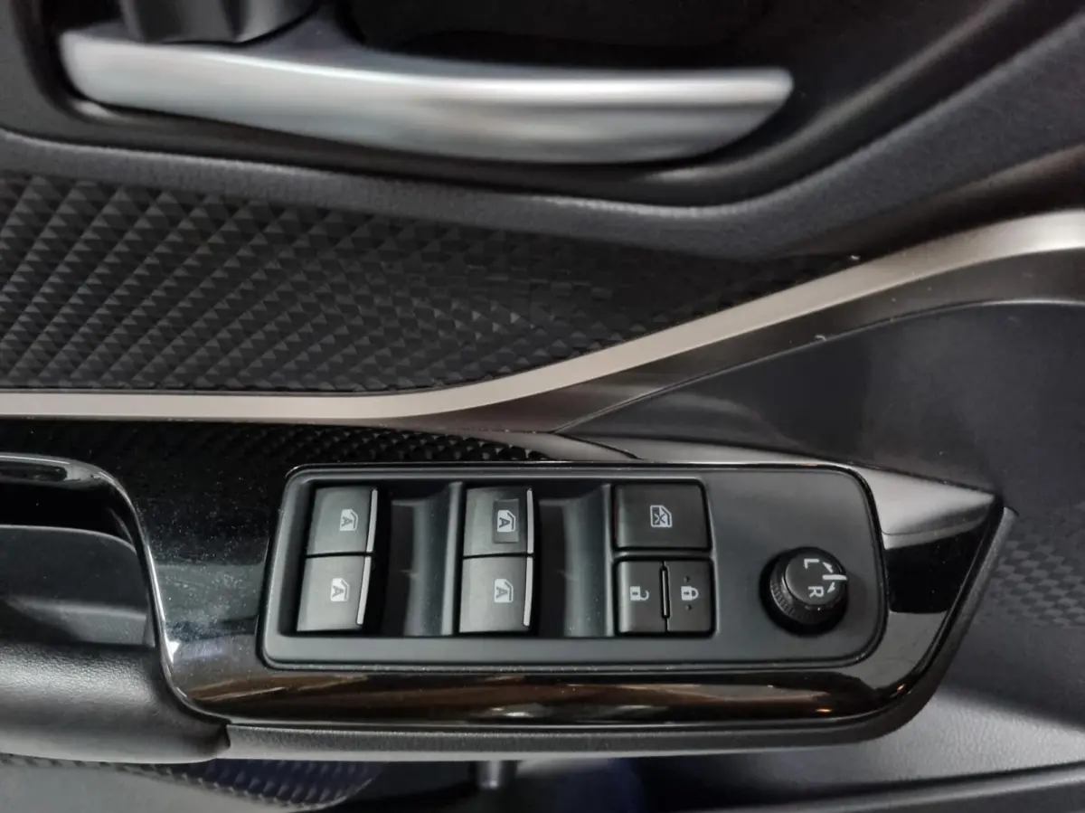 1.8 Hybrid Dynamic / stoel- en stuurverwarming