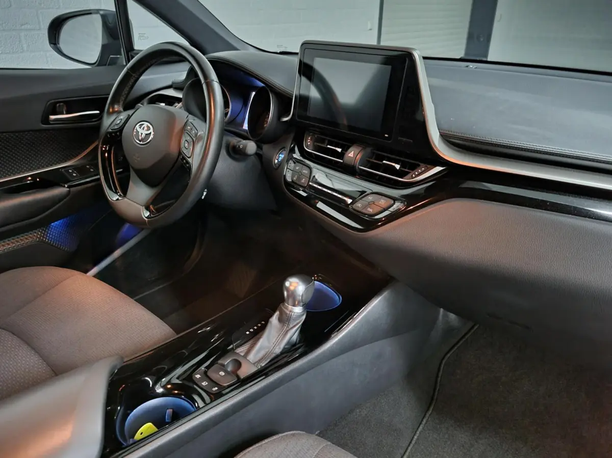 1.8 Hybrid Dynamic / stoel- en stuurverwarming
