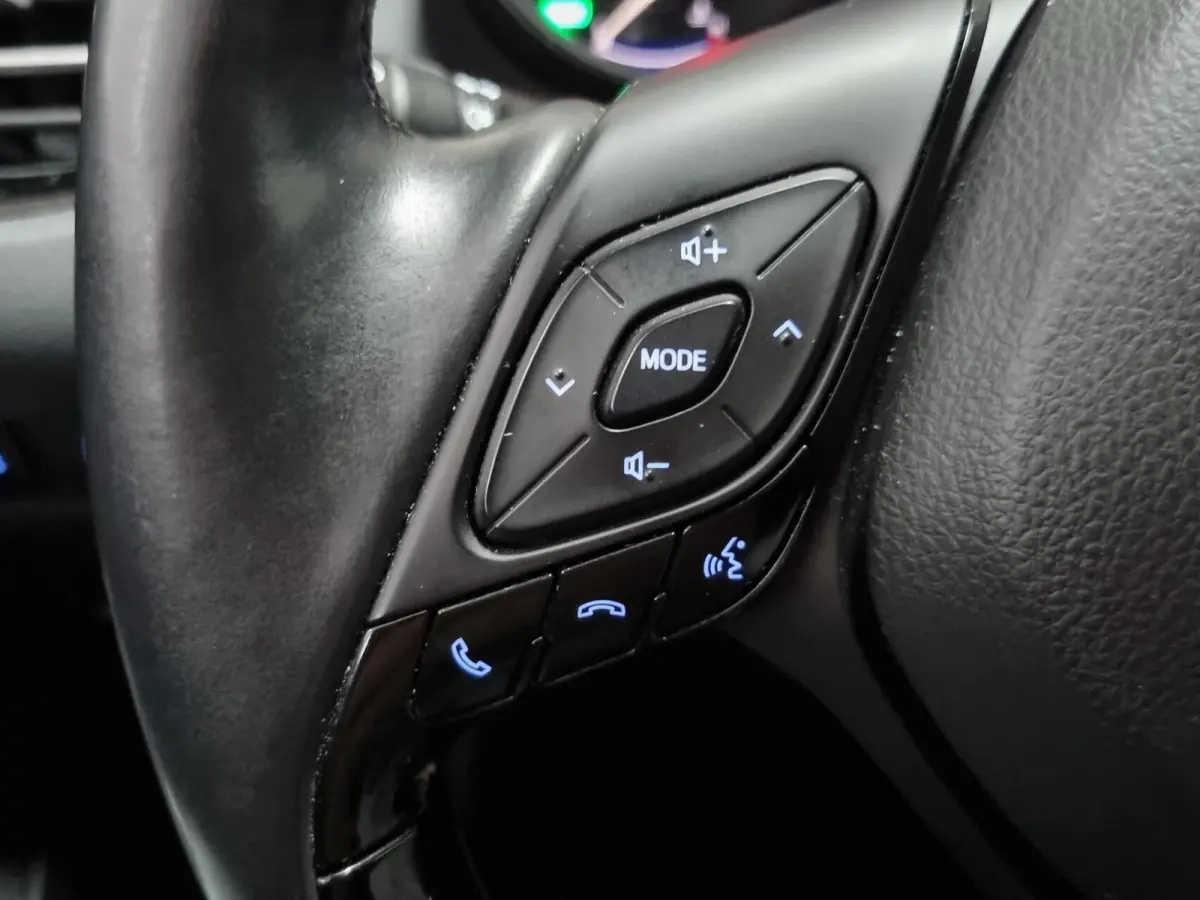 1.8 Hybrid Dynamic / stoel- en stuurverwarming