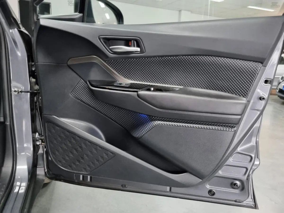 1.8 Hybrid Dynamic / stoel- en stuurverwarming