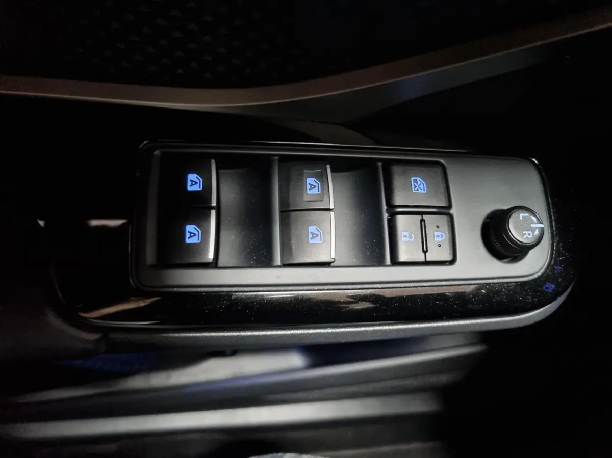 1.8 Hybrid Dynamic / stoel- en stuurverwarming