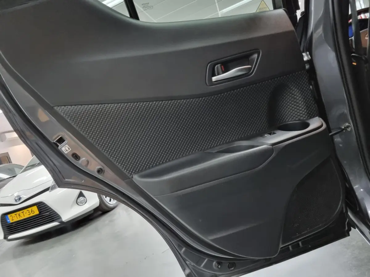 1.8 Hybrid Dynamic / stoel- en stuurverwarming
