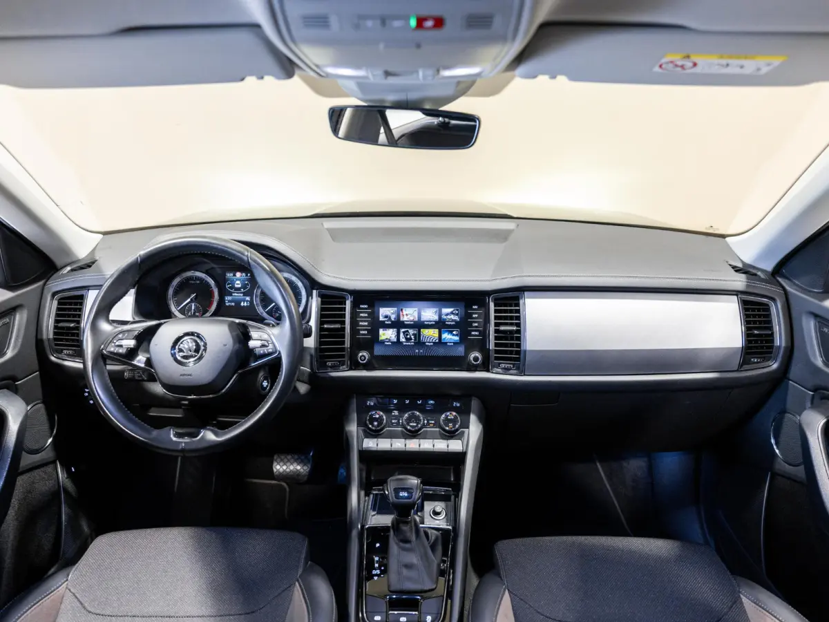1.5 TSI Business Edition / 150pk / Achteruitrij camera / Dodehoek assistent /