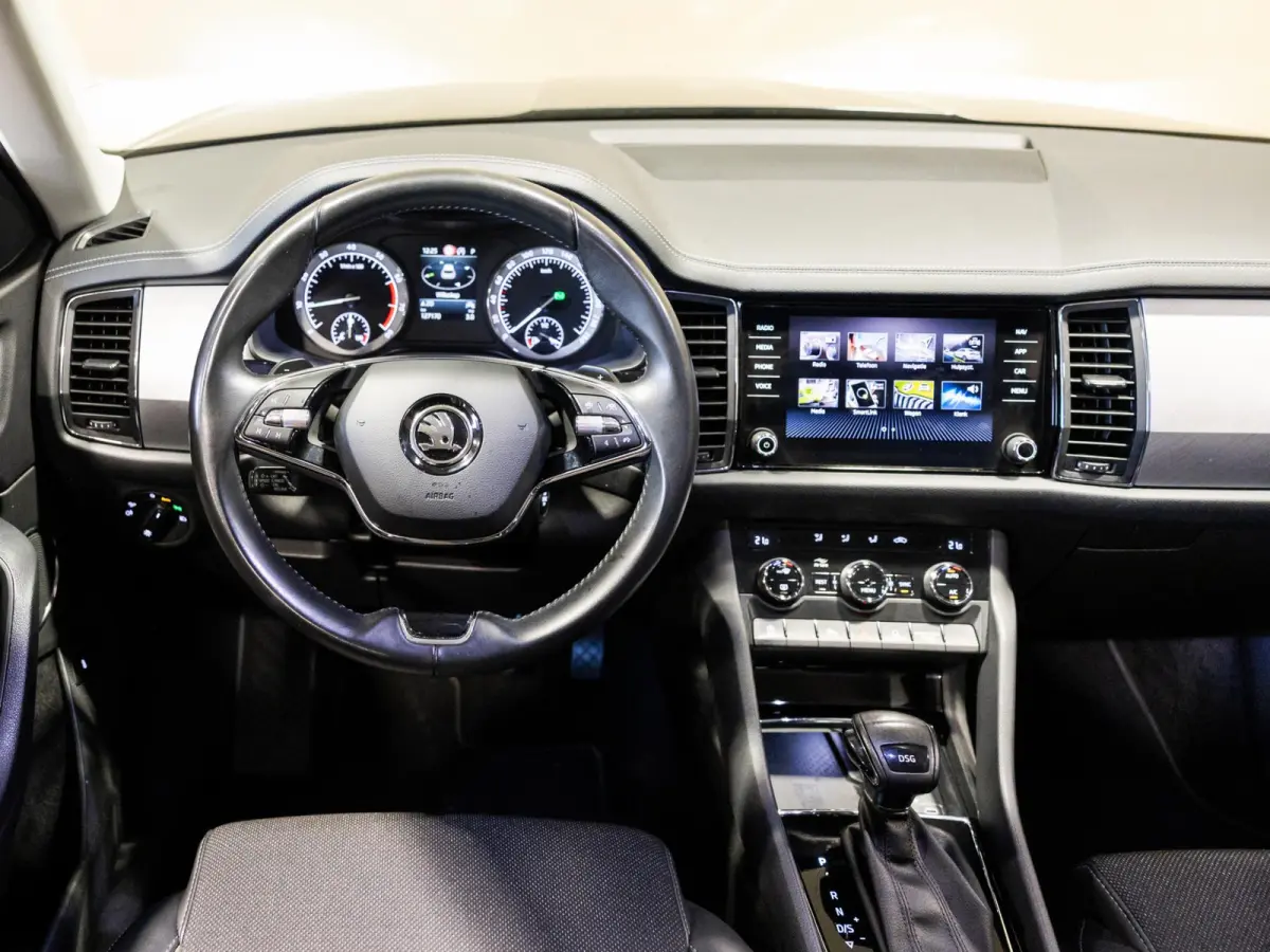 1.5 TSI Business Edition / 150pk / Achteruitrij camera / Dodehoek assistent /