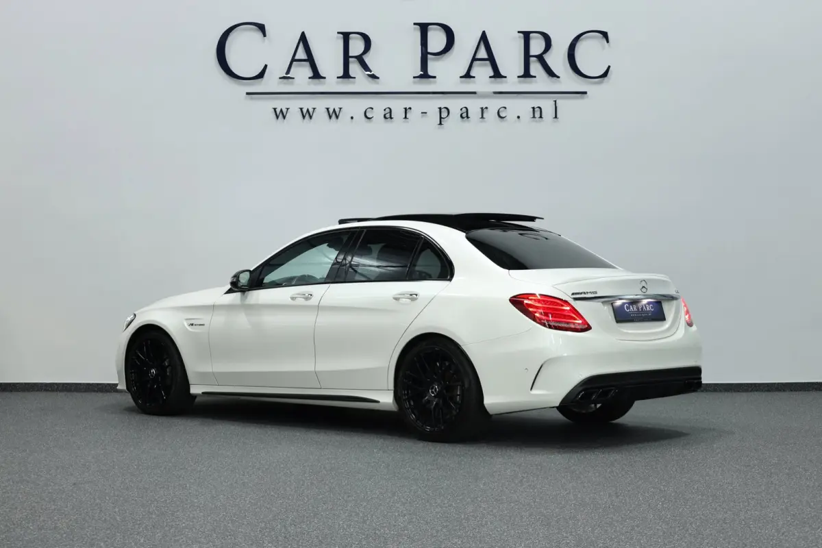AMG 63 LED/SFEER/PANO/LEDER+S.VERWARMING+MEMORY/19" LMV/CAM/ACC/ECC/12 MDN GARANTIE!