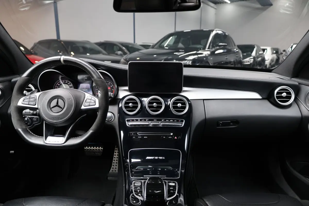 AMG 63 LED/SFEER/PANO/LEDER+S.VERWARMING+MEMORY/19" LMV/CAM/ACC/ECC/12 MDN GARANTIE!