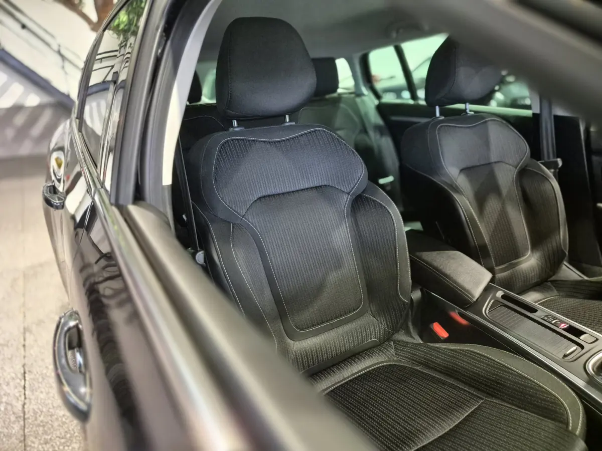 1.3 TCe GT-Line LED | Camera | Carplay-Android | Navi | Cruise