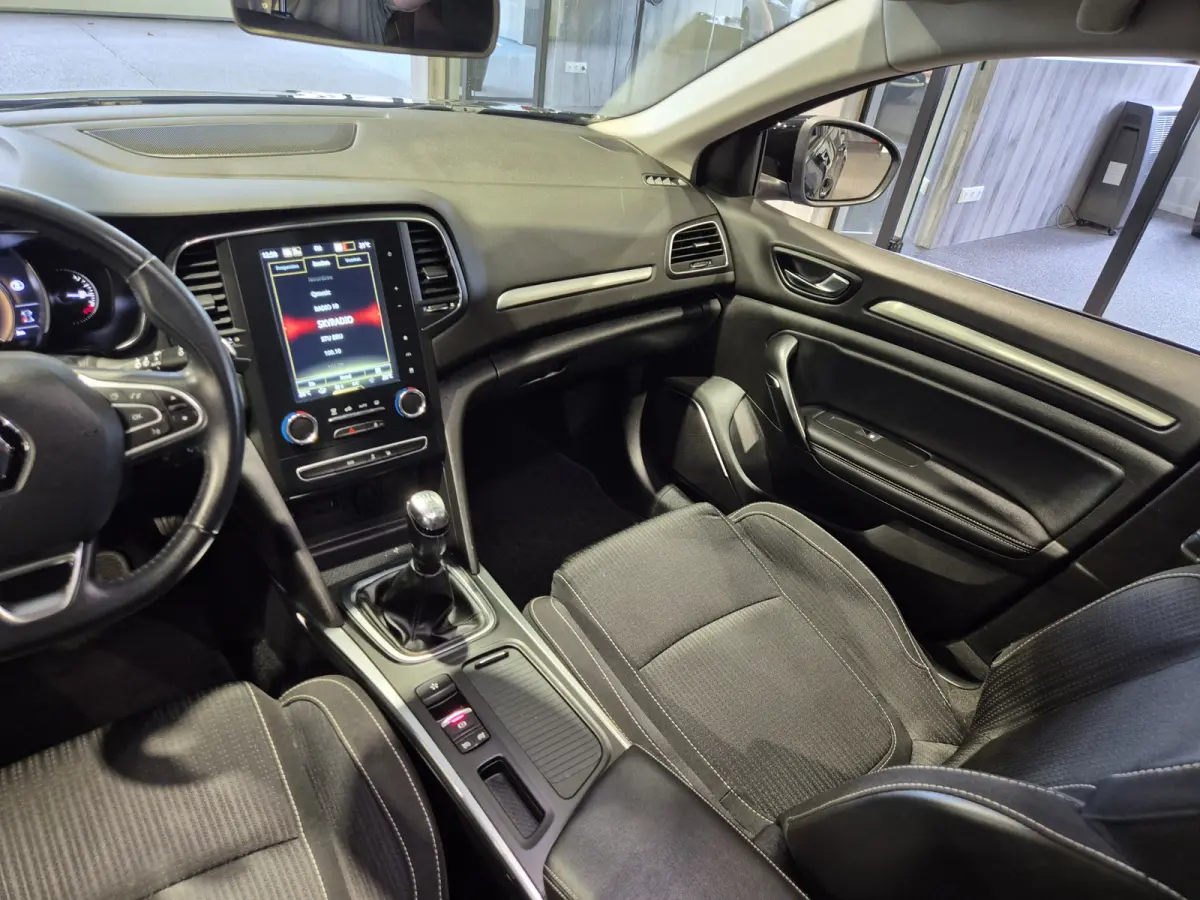 1.3 TCe GT-Line LED | Camera | Carplay-Android | Navi | Cruise