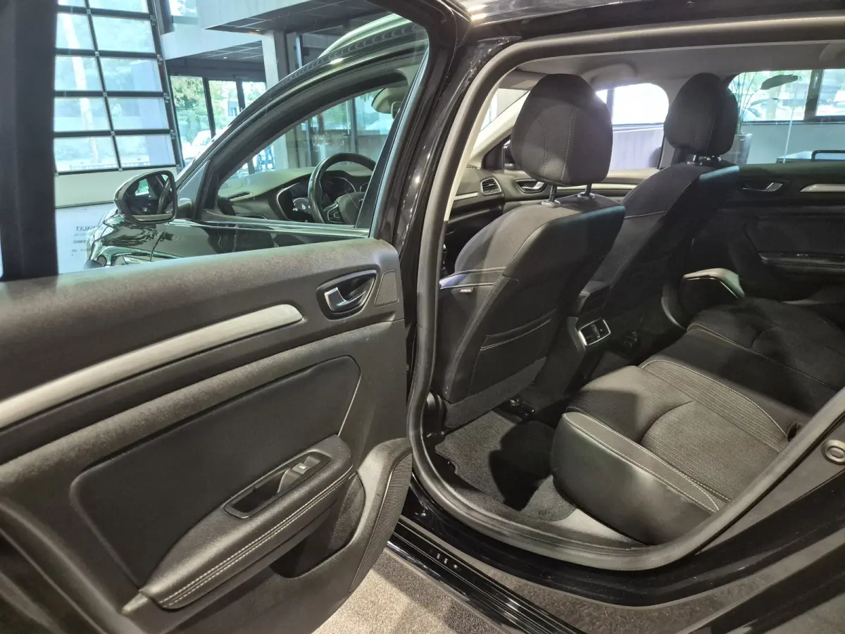 1.3 TCe GT-Line LED | Camera | Carplay-Android | Navi | Cruise