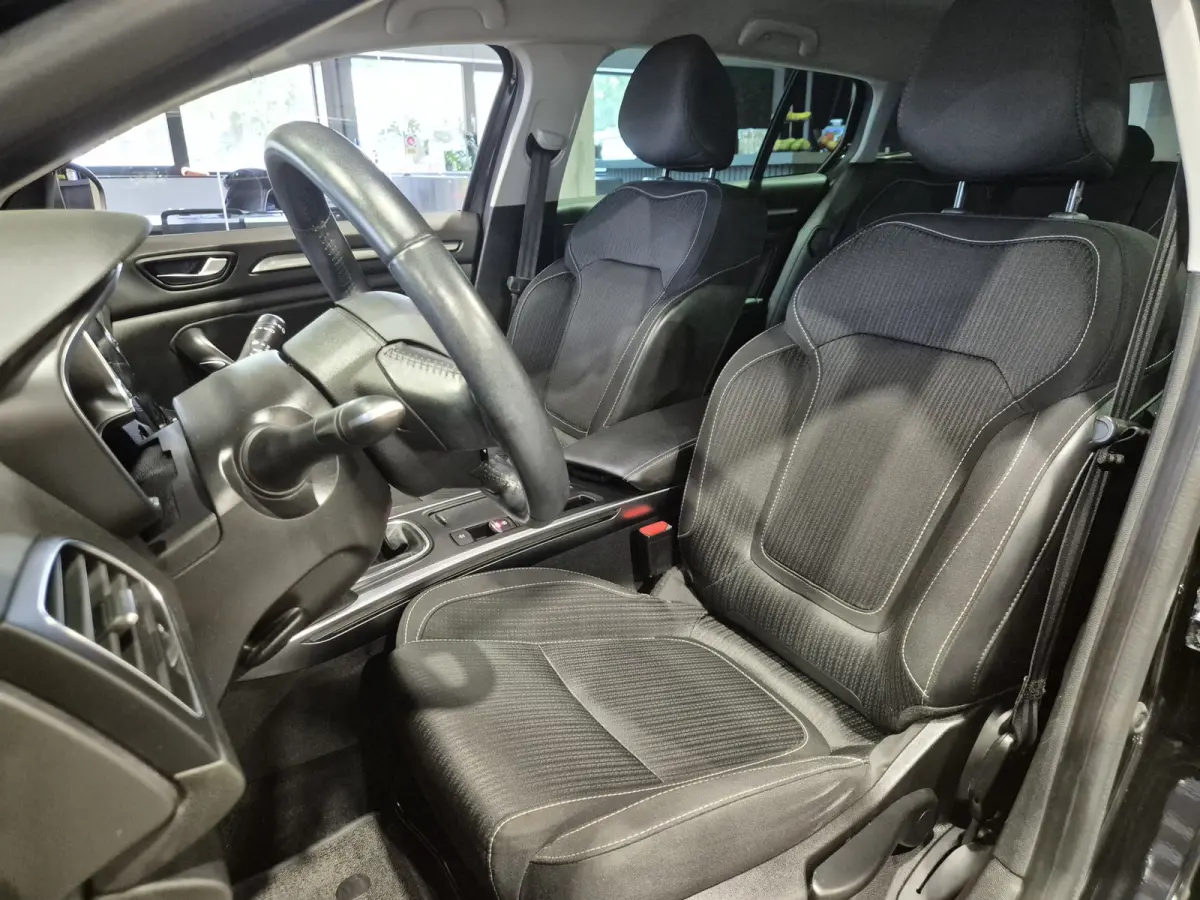 1.3 TCe GT-Line LED | Camera | Carplay-Android | Navi | Cruise
