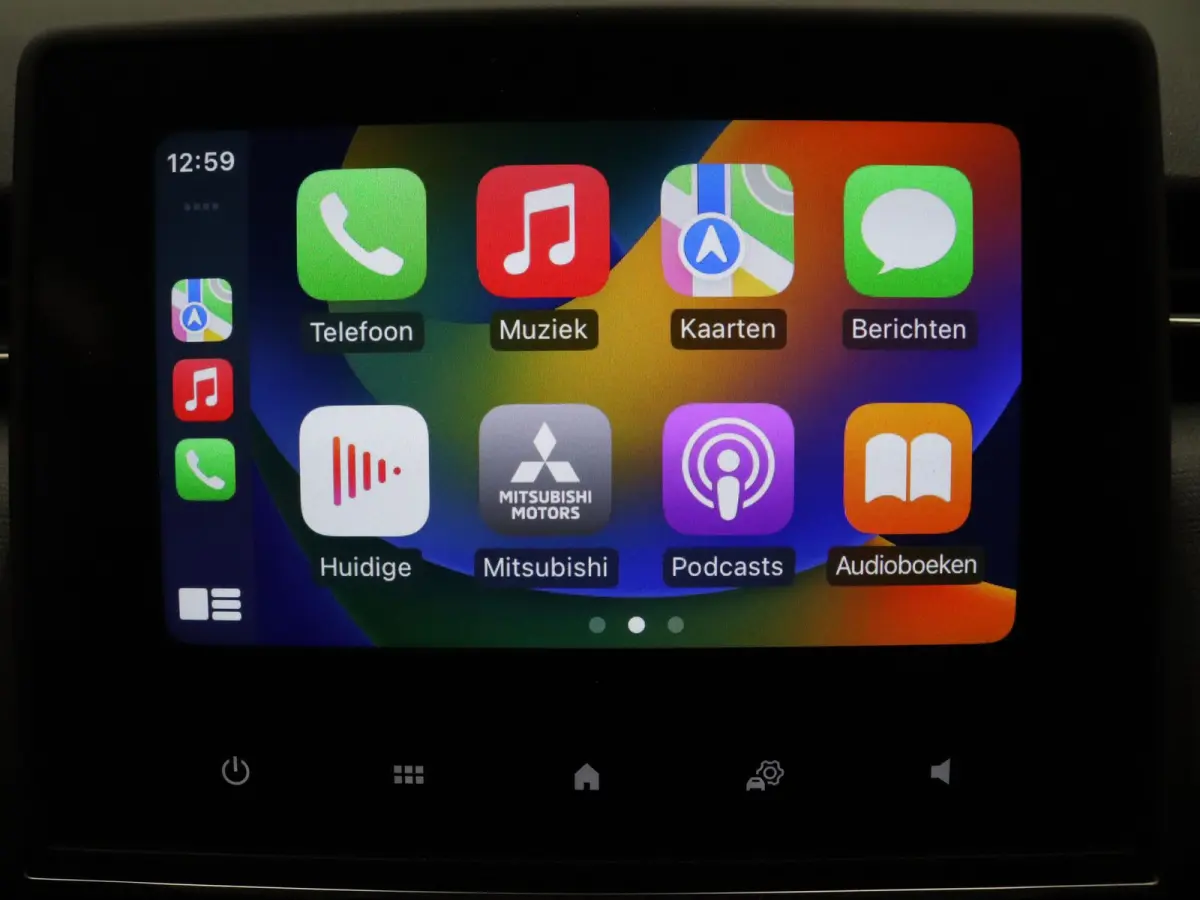 90pk MT Intense Apple Carplay/Android Auto | Climate
