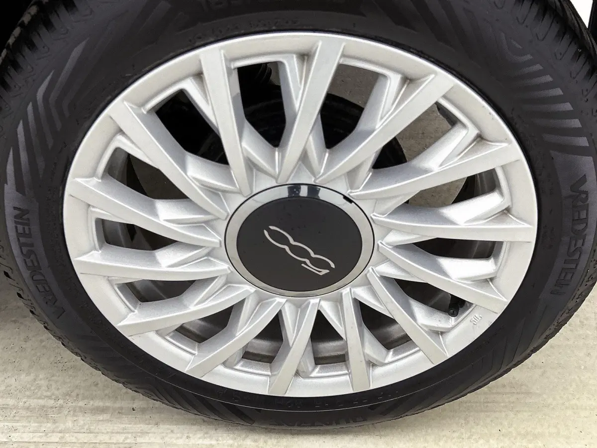 0.9 TwinAir Turbo Lounge | Automaat | Elektrisch Schuif-Kanteldak | Navigatie | Lichtmetalen velgen