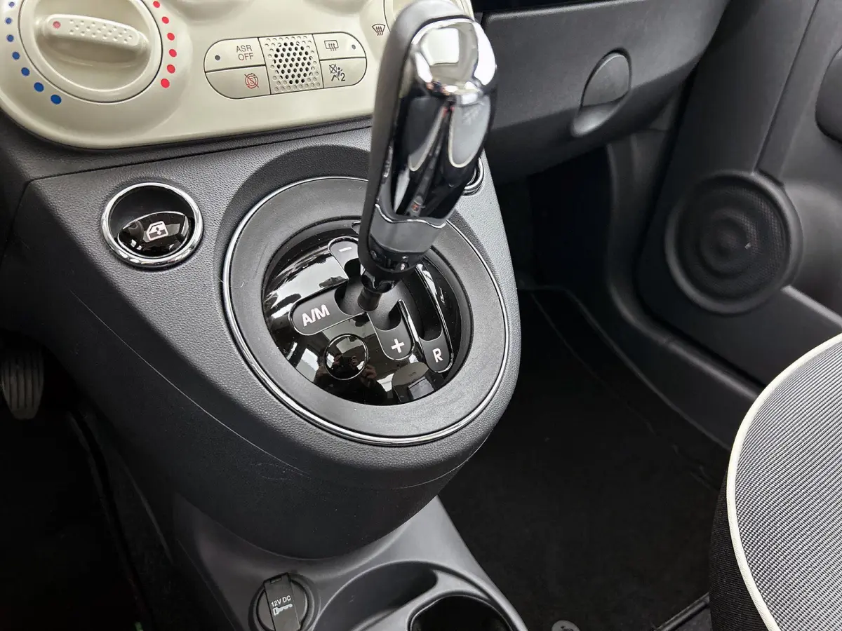 0.9 TwinAir Turbo Lounge | Automaat | Elektrisch Schuif-Kanteldak | Navigatie | Lichtmetalen velgen