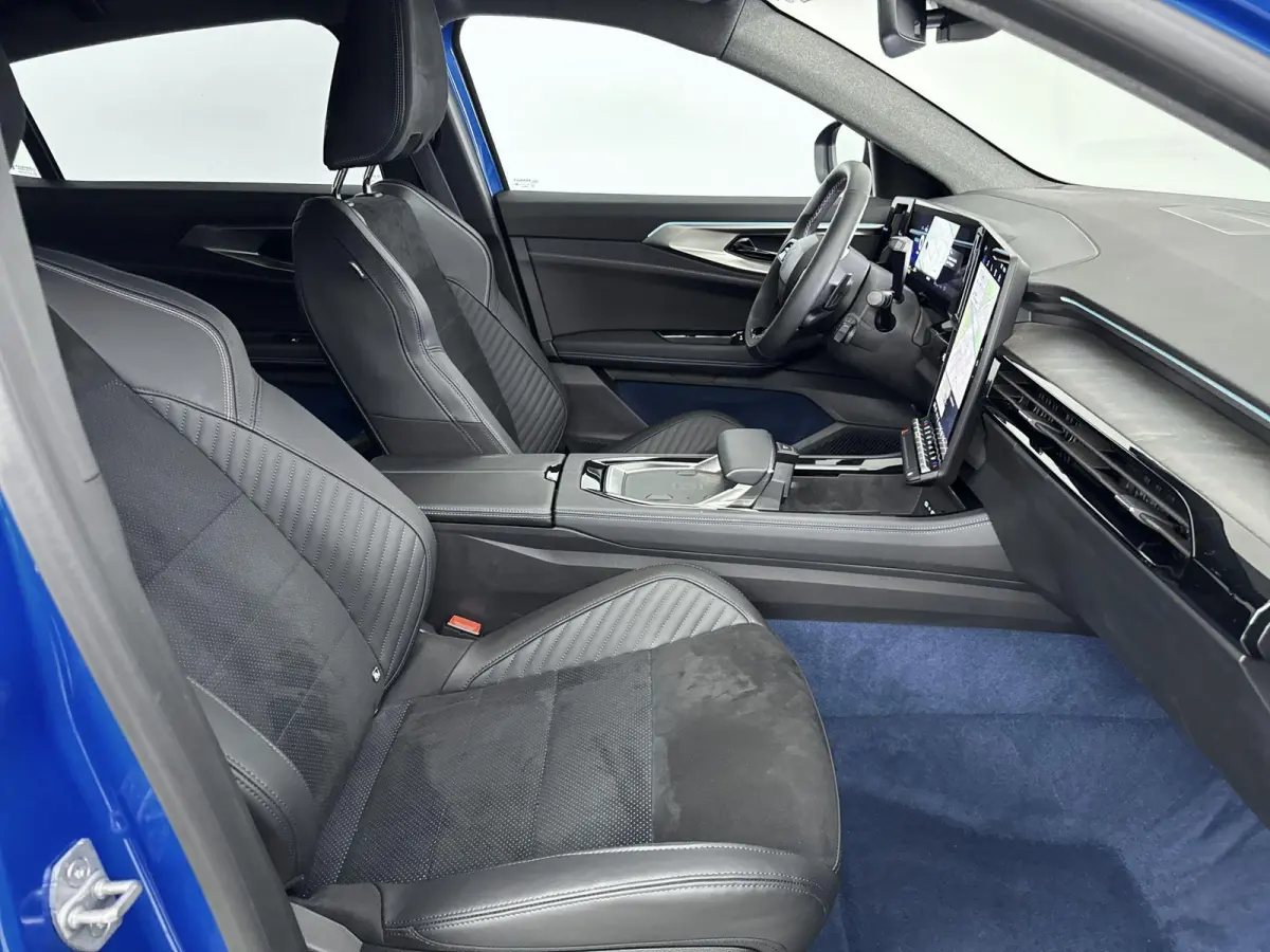 1.2 E-Tech 4x4 plug-in hybrid 300Pk esprit Alpine | Google Navigatie | Apple & Android Carplay | 4 Control | Parkeersensoren Voor & Achter | 360 Camera | Stoel, Stuurverwarming | Keyless Ent