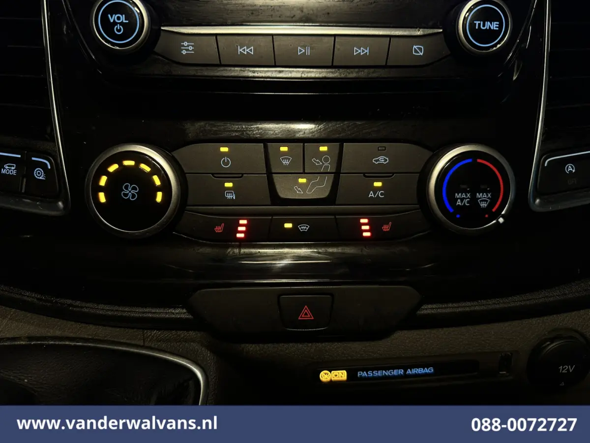 2.0 TDCI 130pk L2H1 Euro6 Airco | Navigatie | 2800kg Trekhaak | LED | Apple Carplay Cruisecontrol, Stoelverwarming, verwarmde Voorruit, LM Velgen, Parkeersensoren, Bijrijdersbank