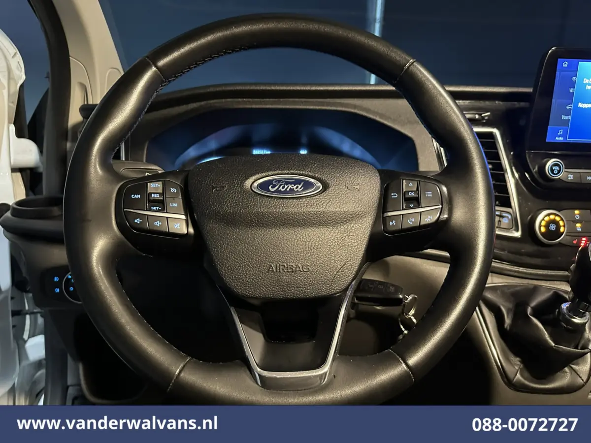 2.0 TDCI 130pk L2H1 Euro6 Airco | Navigatie | 2800kg Trekhaak | LED | Apple Carplay Cruisecontrol, Stoelverwarming, verwarmde Voorruit, LM Velgen, Parkeersensoren, Bijrijdersbank
