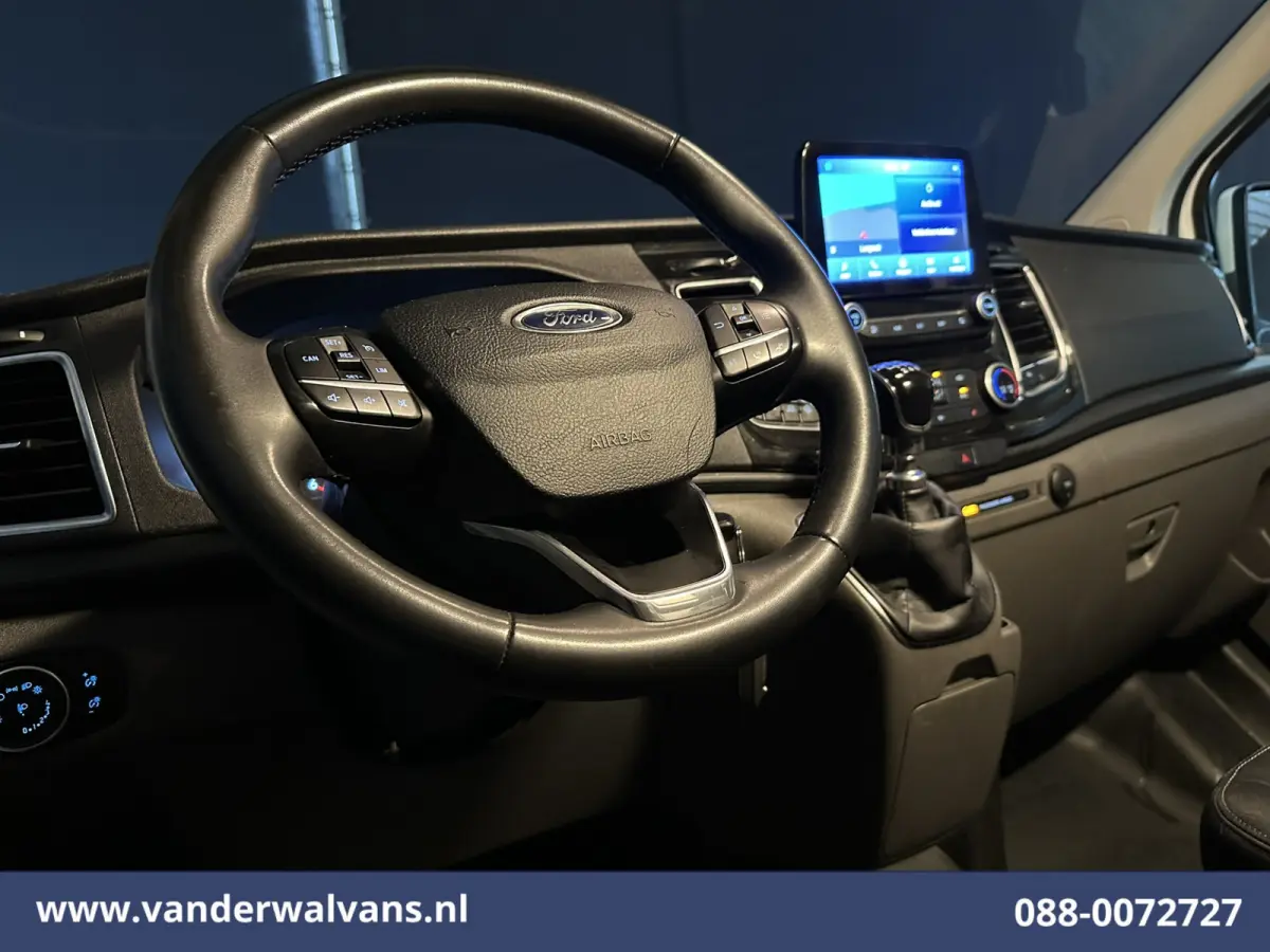 2.0 TDCI 130pk L2H1 Euro6 Airco | Navigatie | 2800kg Trekhaak | LED | Apple Carplay Cruisecontrol, Stoelverwarming, verwarmde Voorruit, LM Velgen, Parkeersensoren, Bijrijdersbank