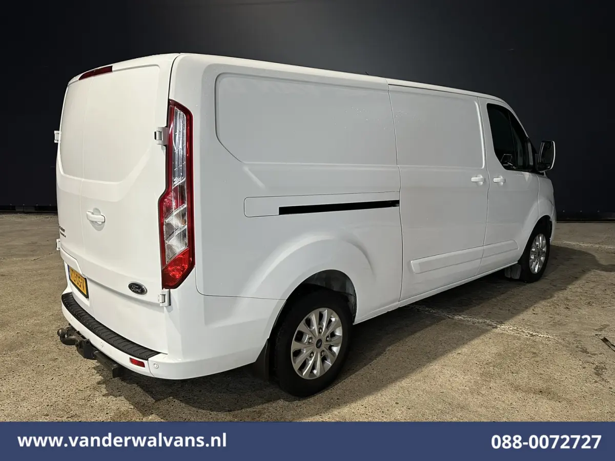 2.0 TDCI 130pk L2H1 Euro6 Airco | Navigatie | 2800kg Trekhaak | LED | Apple Carplay Cruisecontrol, Stoelverwarming, verwarmde Voorruit, LM Velgen, Parkeersensoren, Bijrijdersbank