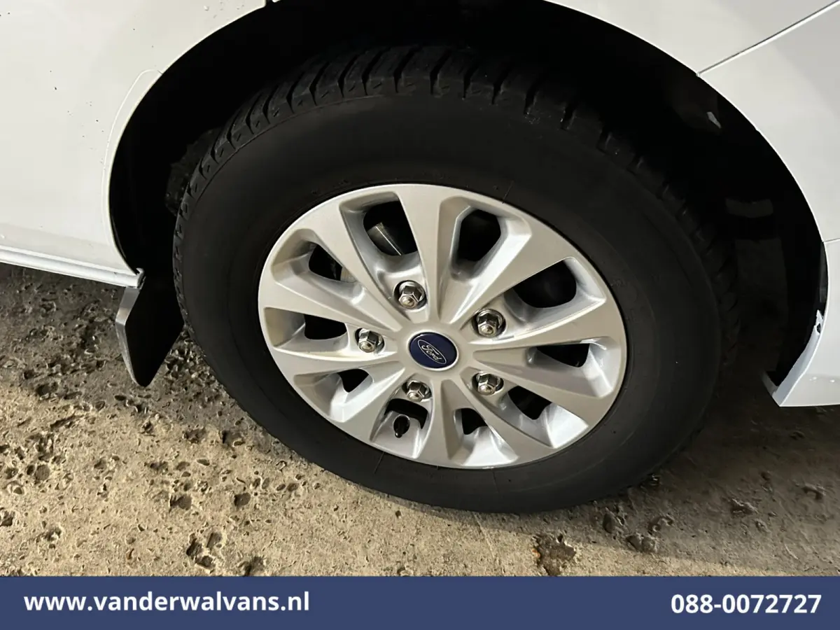 2.0 TDCI 130pk L2H1 Euro6 Airco | Navigatie | 2800kg Trekhaak | LED | Apple Carplay Cruisecontrol, Stoelverwarming, verwarmde Voorruit, LM Velgen, Parkeersensoren, Bijrijdersbank