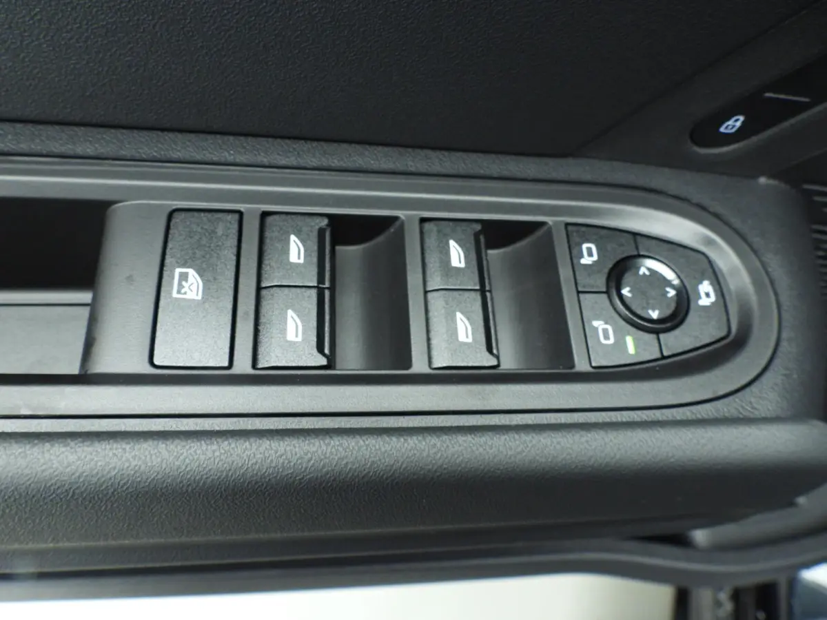 1.5 C John Cooper Works | Stuurwielrand verwarmd | Panoramadak | Elektrisch verstelbare stoelen | Driving Assistant Professional | Stoelverwarming | Harman-Kardon |
