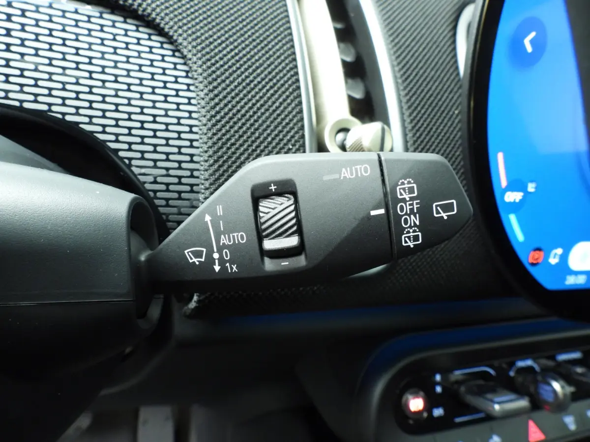 1.5 C John Cooper Works | Stuurwielrand verwarmd | Panoramadak | Elektrisch verstelbare stoelen | Driving Assistant Professional | Stoelverwarming | Harman-Kardon |