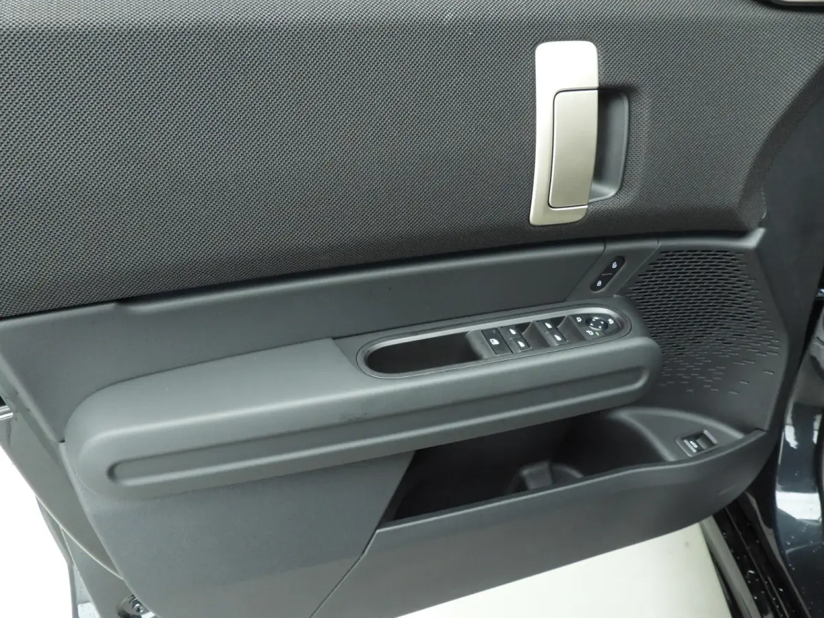 1.5 C John Cooper Works | Stuurwielrand verwarmd | Panoramadak | Elektrisch verstelbare stoelen | Driving Assistant Professional | Stoelverwarming | Harman-Kardon |