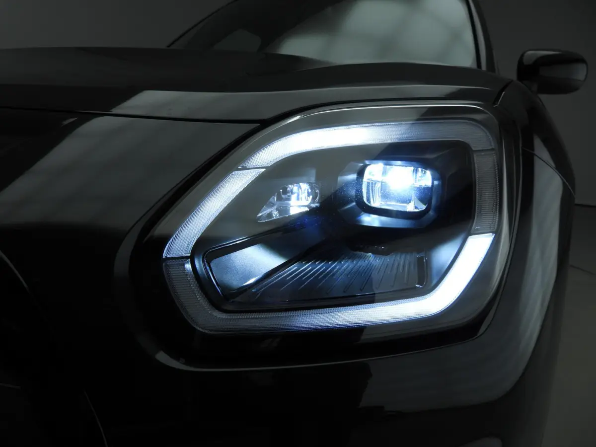 1.5 C John Cooper Works | Stuurwielrand verwarmd | Panoramadak | Elektrisch verstelbare stoelen | Driving Assistant Professional | Stoelverwarming | Harman-Kardon |
