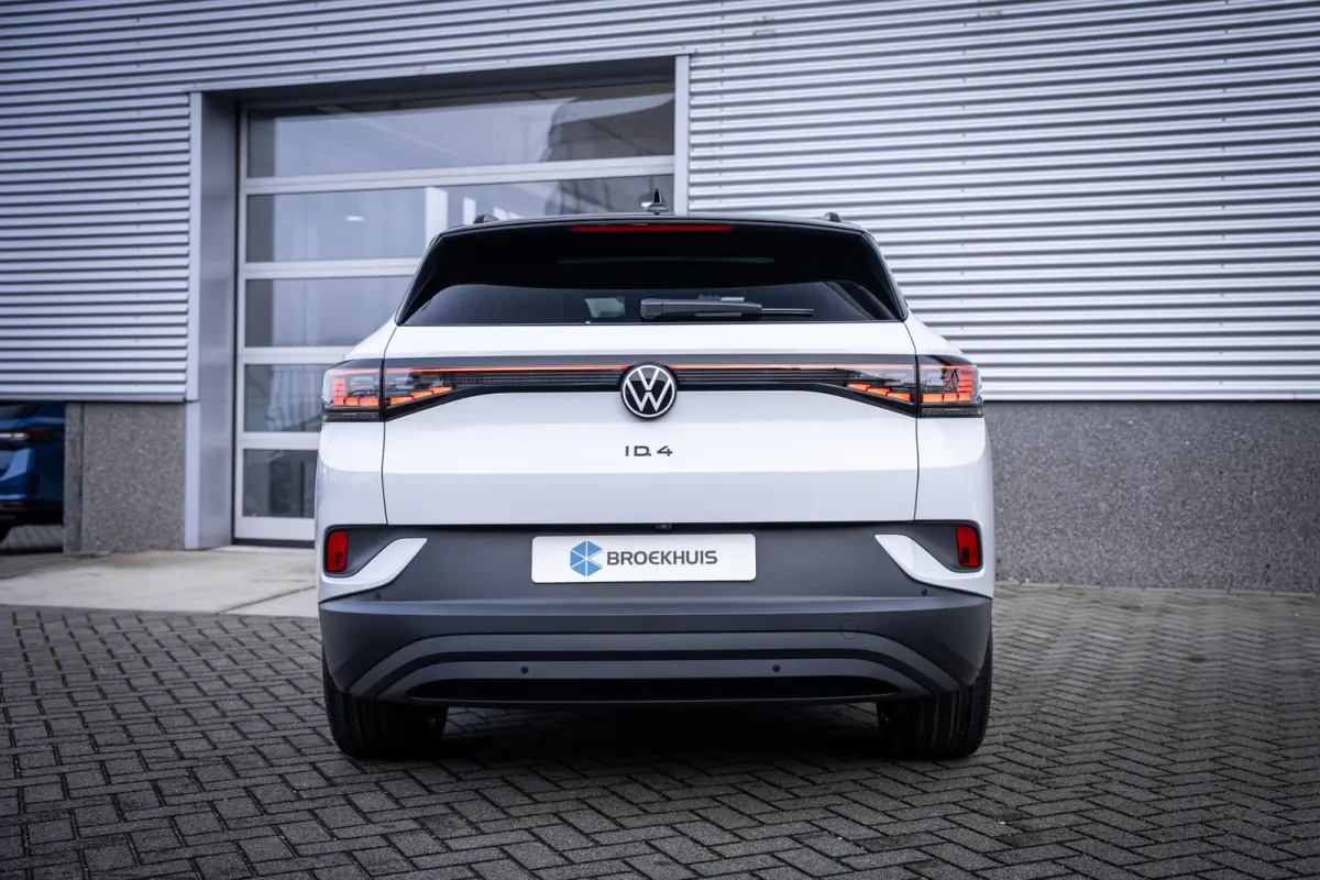 Pro Limited Edition Plus | 'App-Connect' draadloze smartphone integratie | Achterbank in ongelijke delen neerklapbaar incl. middenarmsteun en doorlaadmogelijkheid | Achterklep, elektrisch , 