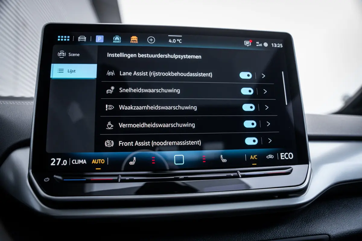 Pro Limited Edition Plus | 'App-Connect' draadloze smartphone integratie | Achterbank in ongelijke delen neerklapbaar incl. middenarmsteun en doorlaadmogelijkheid | Achterklep, elektrisch , 