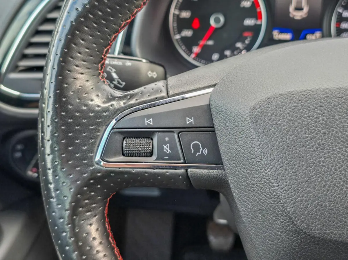 1.5 FR|CARPLAY|CRUISE|BEATS|STOELVERW
