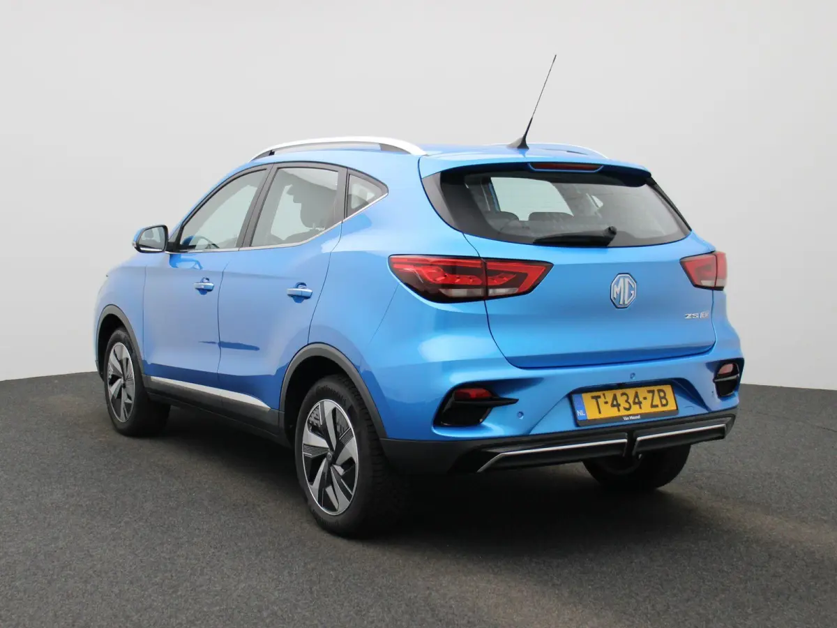 EV Standard Range Comfort 50 kWh | CAMERA | STOELVERWARMING | NAVIGATIE
