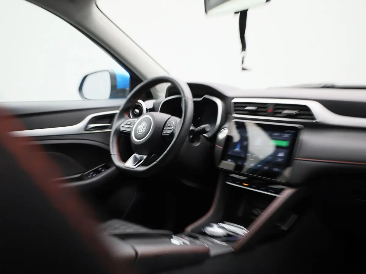 EV Standard Range Comfort 50 kWh | CAMERA | STOELVERWARMING | NAVIGATIE