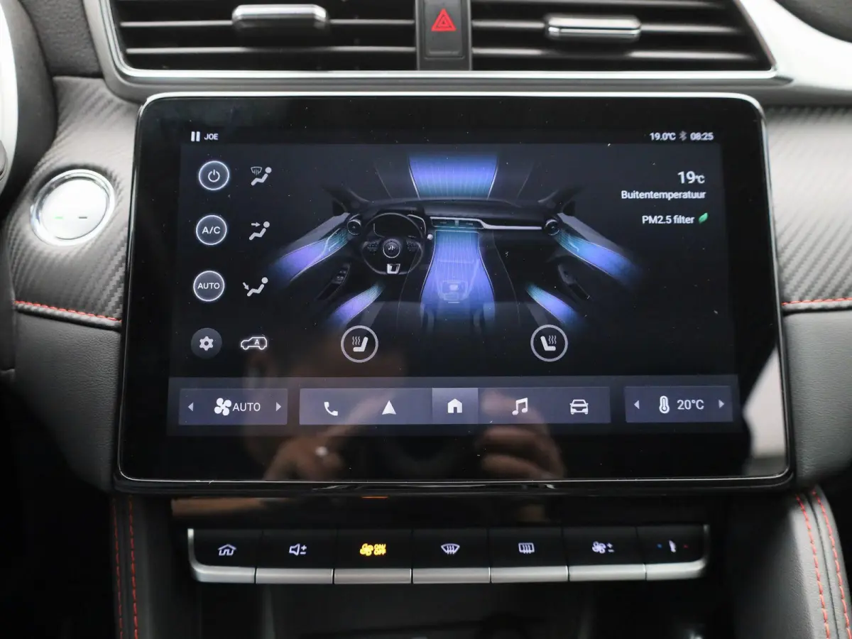 EV Standard Range Comfort 50 kWh | CAMERA | STOELVERWARMING | NAVIGATIE