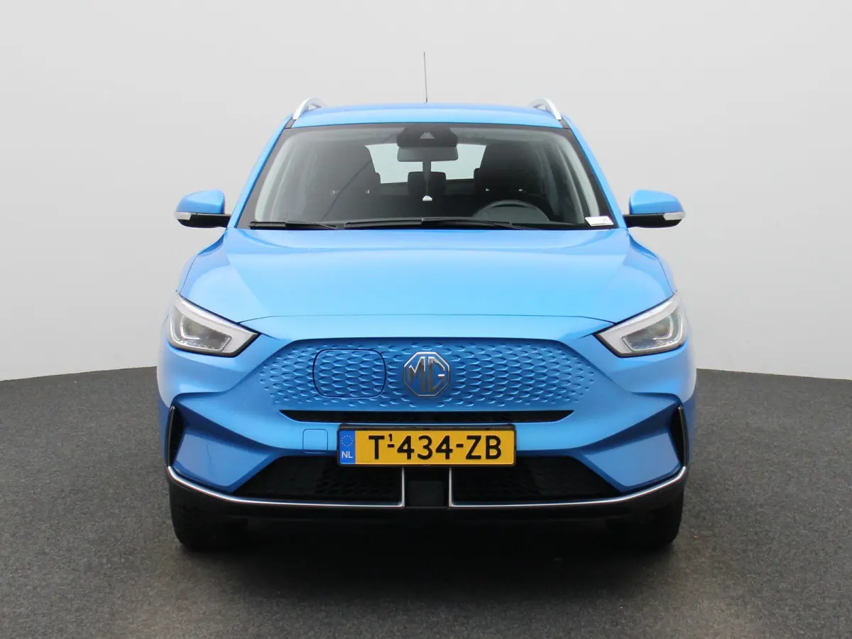 EV Standard Range Comfort 50 kWh | CAMERA | STOELVERWARMING | NAVIGATIE