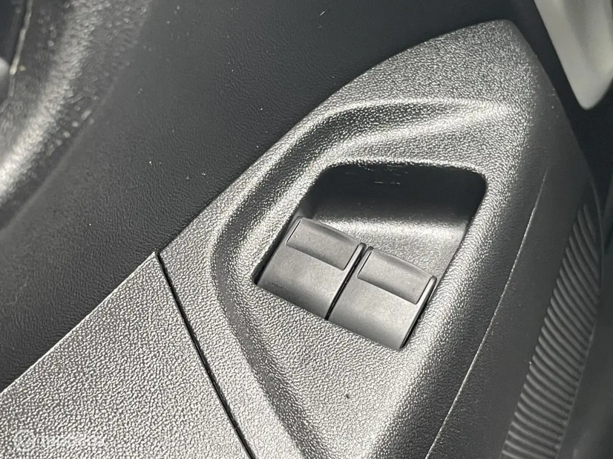 1.0 e-VTi Active | NL Auto | Incl BTW | Airco | 5Drs |