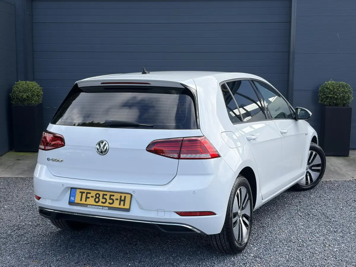 ✓SOH 84,55%✓Carplay✓Navi✓LED✓Clima✓Cruise✓Pdc V+A✓Lm velgen✓N.A.P✓Apk tot 07-2027
