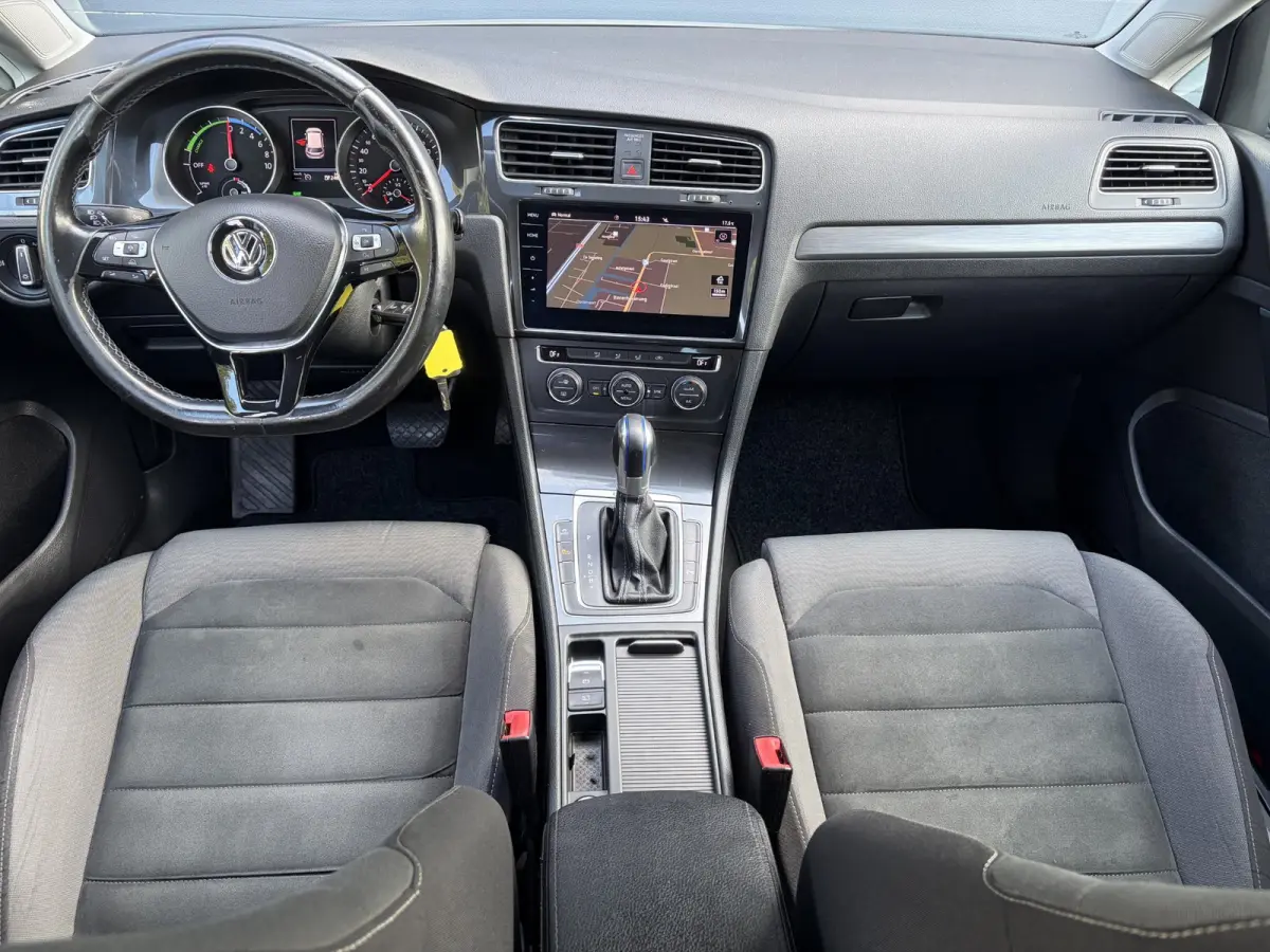 ✓SOH 84,55%✓Carplay✓Navi✓LED✓Clima✓Cruise✓Pdc V+A✓Lm velgen✓N.A.P✓Apk tot 07-2027