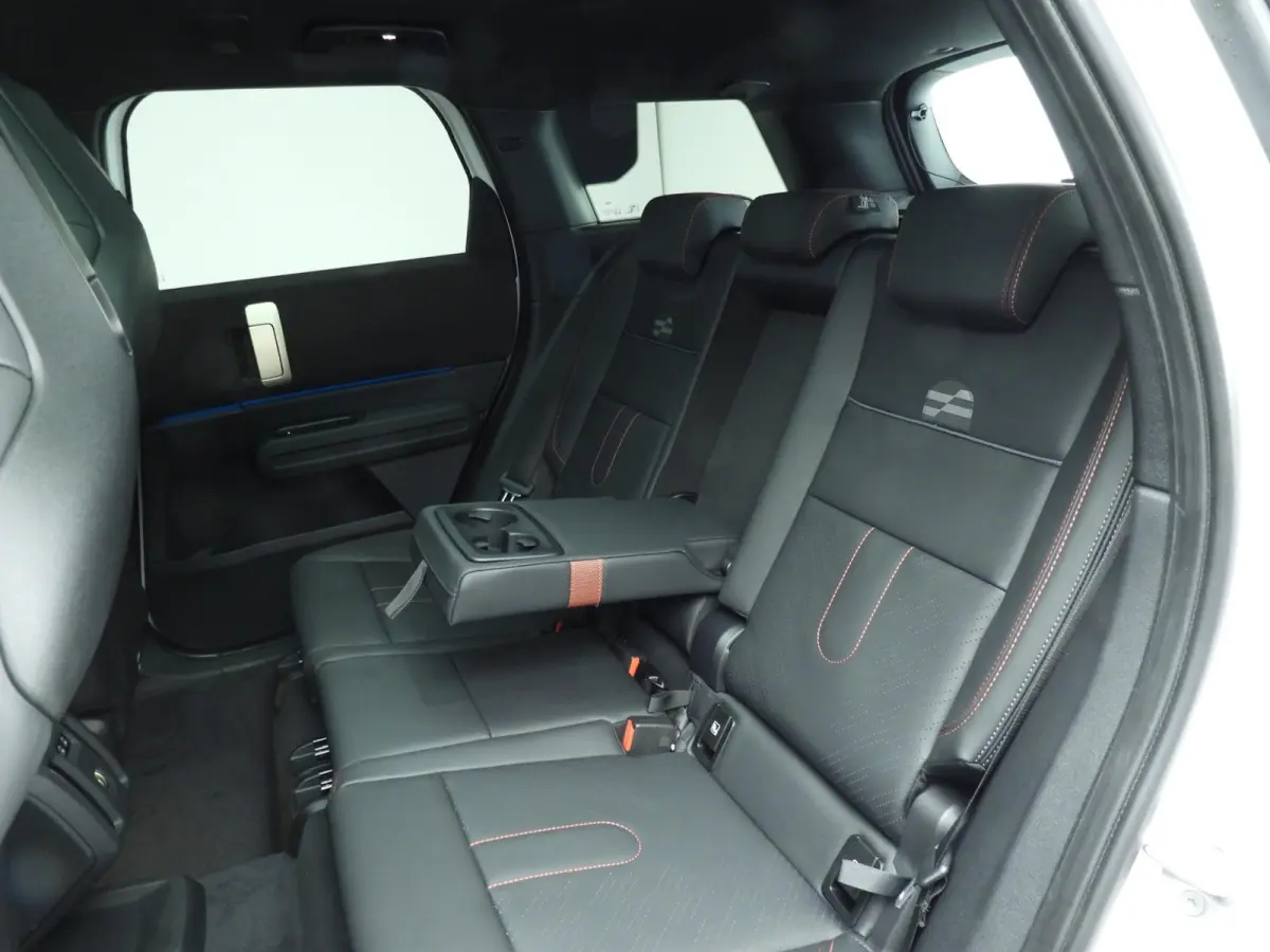 2.0 S John Cooper Works ALL4 John Cooper Works | pakket L | Panoramadak | Harman-Kardon | Driving Assistant Plus | Stoelverwarming | Comfort Access |