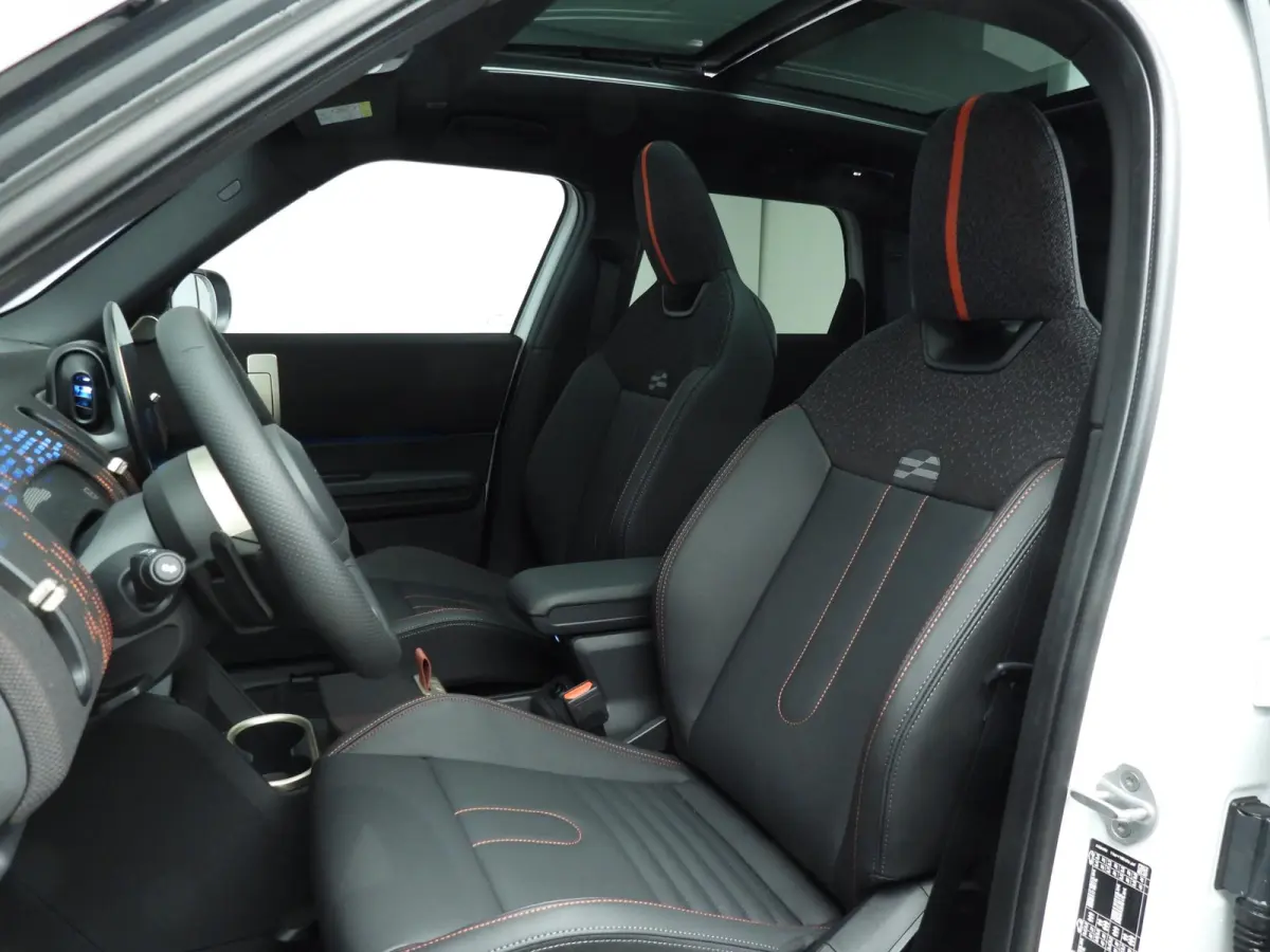 2.0 S John Cooper Works ALL4 John Cooper Works | pakket L | Panoramadak | Harman-Kardon | Driving Assistant Plus | Stoelverwarming | Comfort Access |