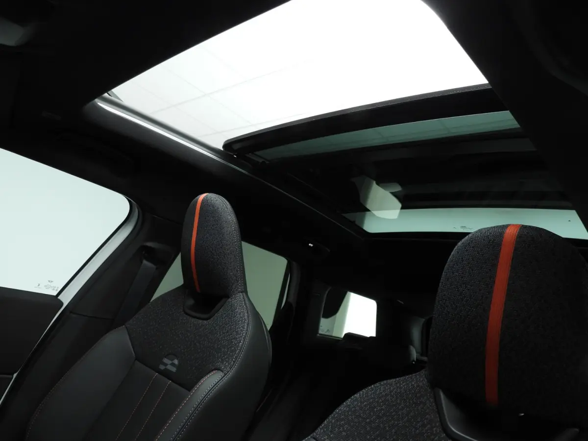2.0 S John Cooper Works ALL4 John Cooper Works | pakket L | Panoramadak | Harman-Kardon | Driving Assistant Plus | Stoelverwarming | Comfort Access |