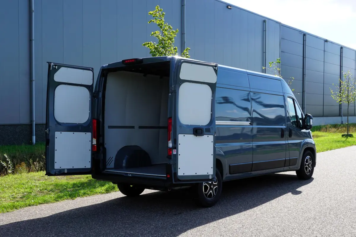 2.2 MultiJet 180 L3H2 3.5t in Topstaat |2 stoelen |Adaptive Cruise |Automaat |BPM Voordeel |Camperabasis |Full-LED |Rondom parkeersensoren |Achteruitrijcamera |Digitale binnenspiegel |Betimm
