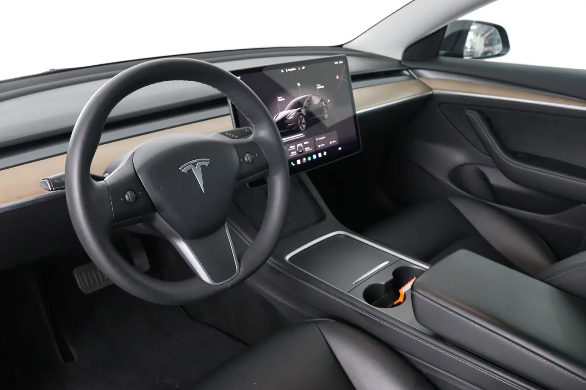 RWD 60 kWh | SOH 92% | 1e Eigenaar! | Panoramadak | Leder | LED | Keyless | 360 Camera | Clima | Stoelverwarming | Navi