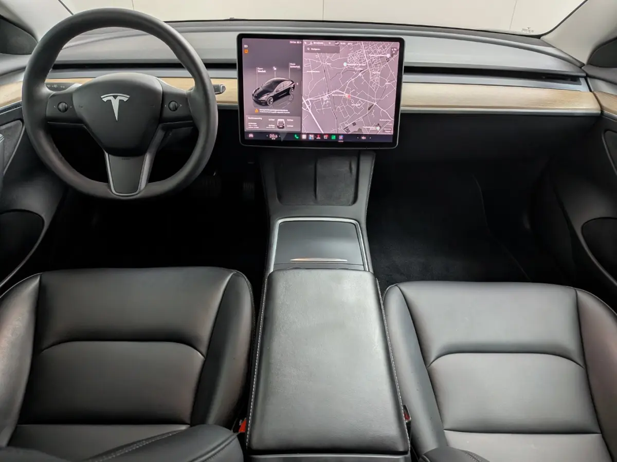 RWD 60 kWh | SOH 92% | 1e Eigenaar! | Panoramadak | Leder | LED | Keyless | 360 Camera | Clima | Stoelverwarming | Navi
