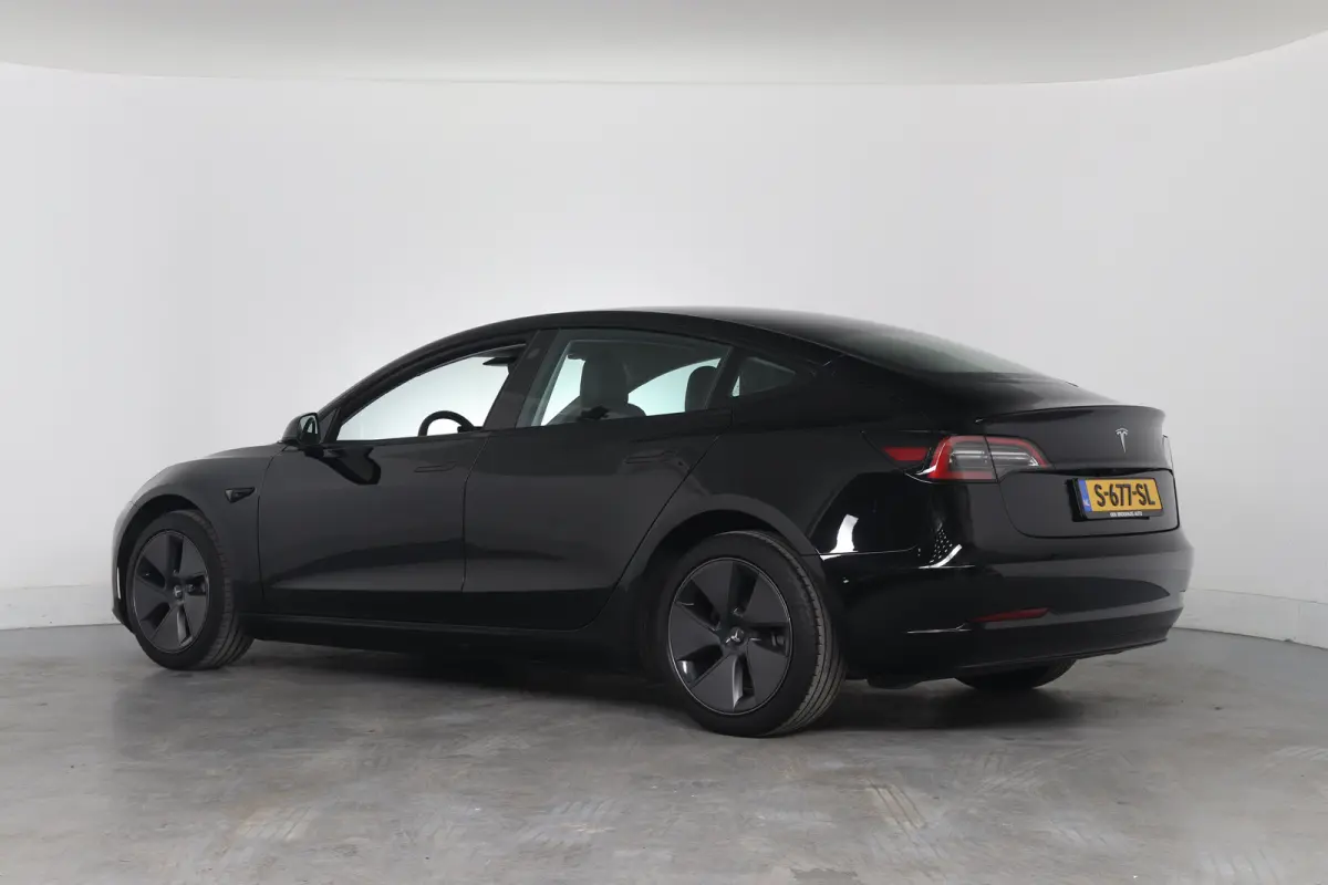 RWD 60 kWh | SOH 92% | 1e Eigenaar! | Panoramadak | Leder | LED | Keyless | 360 Camera | Clima | Stoelverwarming | Navi