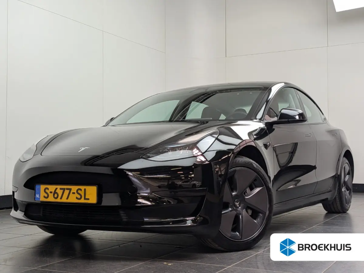 RWD 60 kWh | SOH 92% | 1e Eigenaar! | Panoramadak | Leder | LED | Keyless | 360 Camera | Clima | Stoelverwarming | Navi