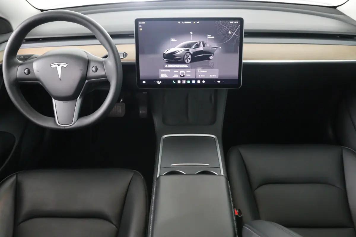 RWD 60 kWh | SOH 92% | 1e Eigenaar! | Panoramadak | Leder | LED | Keyless | 360 Camera | Clima | Stoelverwarming | Navi