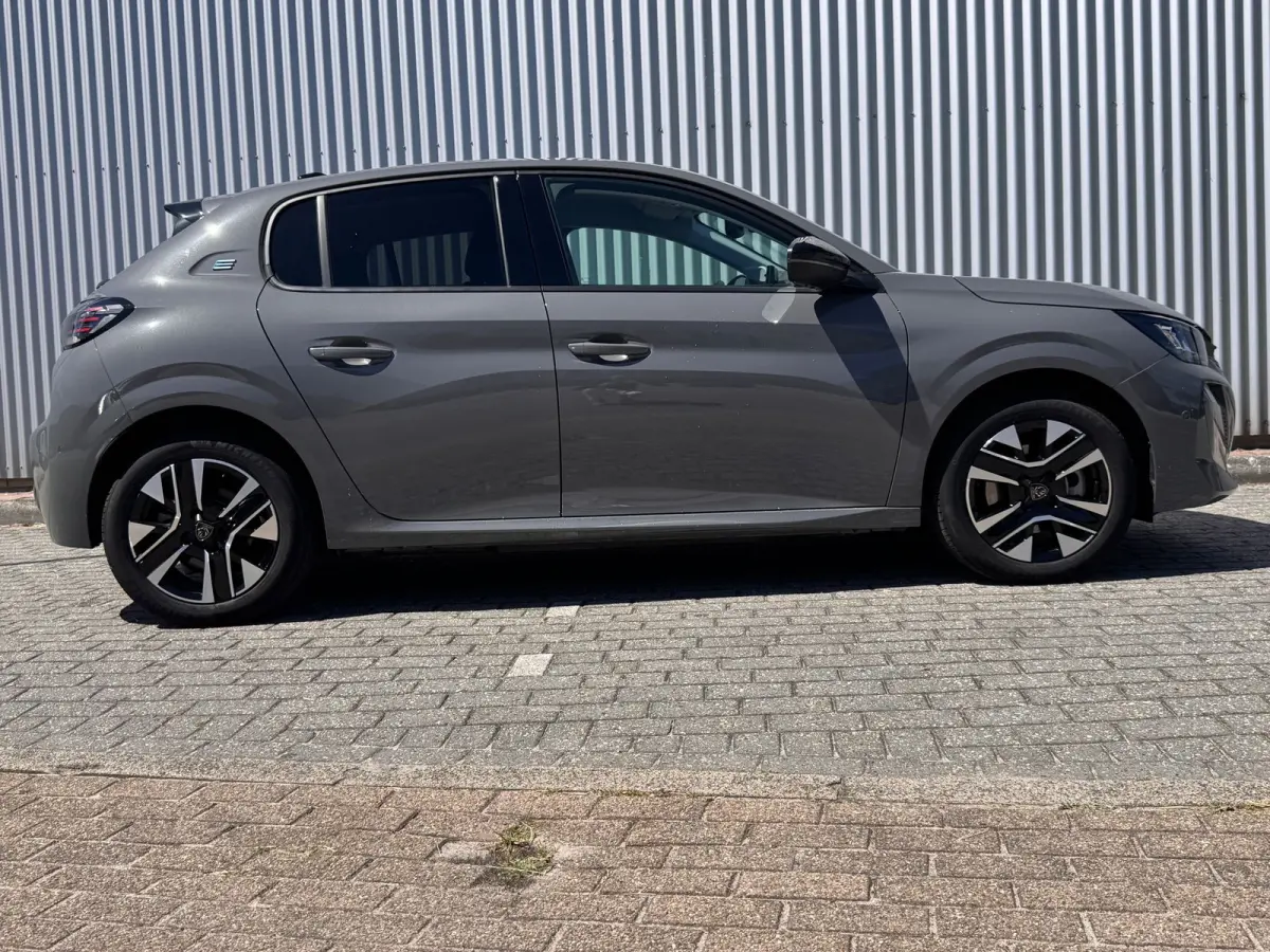 EV Allure Avantage 51 kWh | Demodeal | Camera Voor/Achter | Navigatie | Apple Carplay / Android Auto | DAB | Keyless Start | | 11 kW lader | Binnenspiegel automatisch dimmend | Bluetooth tel