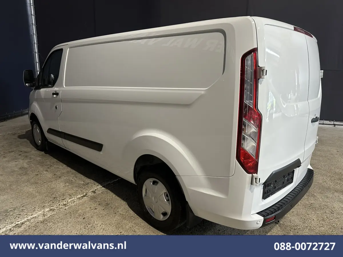 2.0 TDCI L2H1 Euro6 Airco | Camera | Navigatie | Cruisecontrol | LED | Stoelverwarming | Parkeersensoren Bijrijdersbank, Verwarmde voorruit