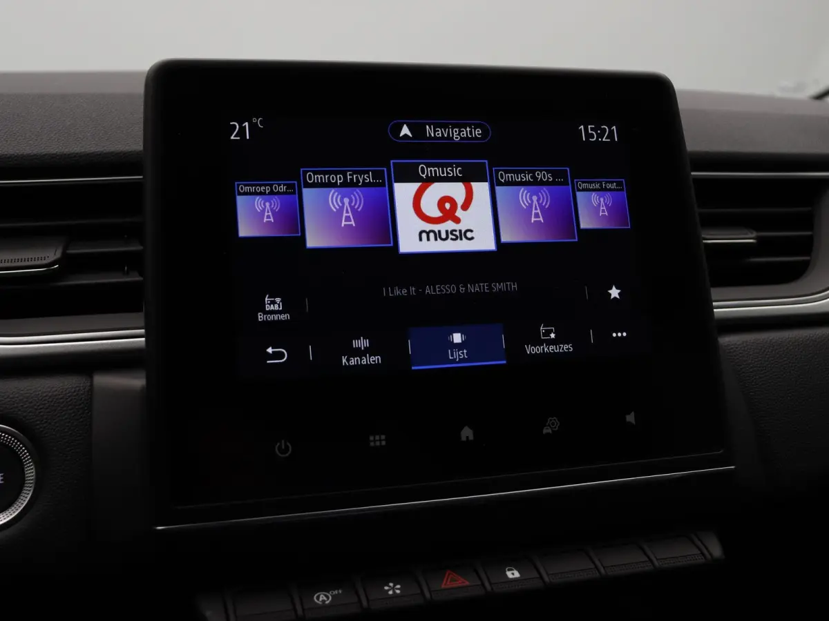 TCe 90pk Techno | Navigatie | Achteruitrijcamera | Parkeersensoren voor en achter | Climate control |